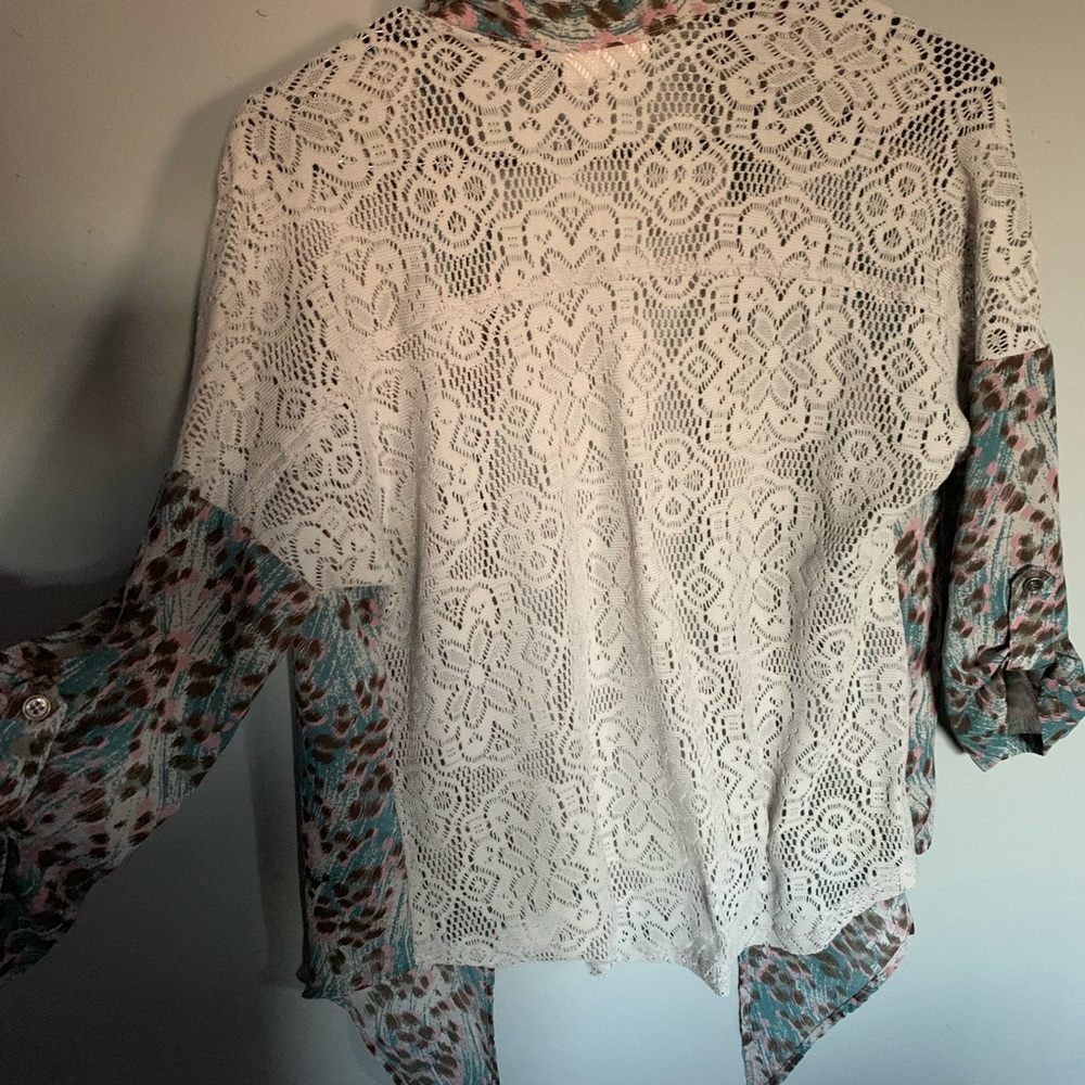 Button up top - Picture 2 of 2